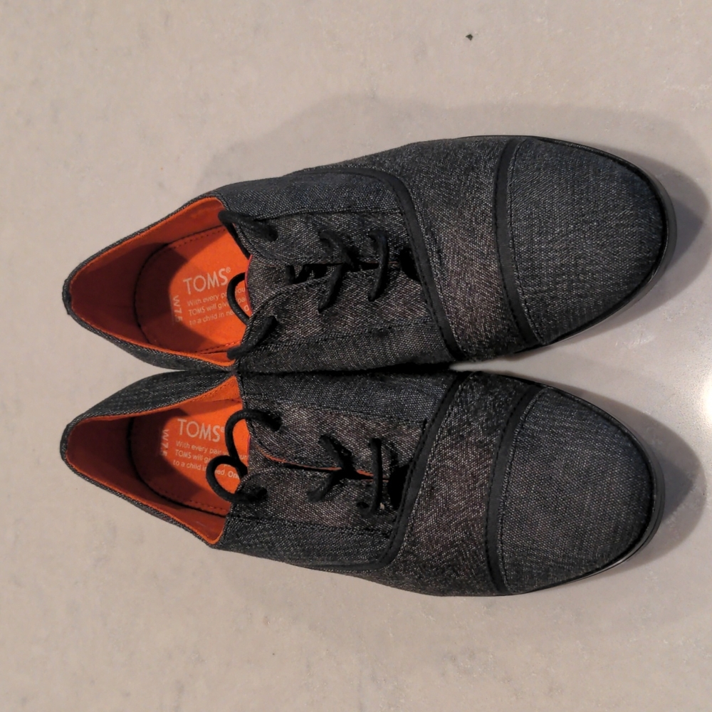 TOMS Gray Black Lace Up Oxford Shoes W7.5